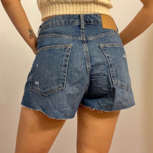 Divided Highwaist Distressed Button fly Jeans cutoff Shorts size US8 - Picture 4 of 14